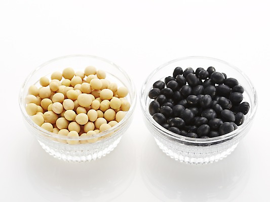 포토 JPG 스튜디오촬영 그릇 식기 음식 식재료 콩 곡류 실내 건강 관리 사람없음 건강관리 건강식품 검은콩 국내포토 내부 파일형식