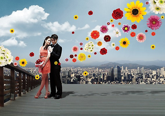 전신 PSD 서양인 외국인 식물 백인 구름 편집 편집이미지 라이프스타일 커플 여자 남자 꽃 한쌍 꽃다발 커플라이프 프로포즈 난간 하늘 해바라기 국화 선물 웃음 사람 정장 턱시도 이벤트 빌딩 20대 성인 두명 건물 옆모습 도시풍경 장미 도시 옥상 달리아 청년만 성인만 이미지편집 자연요소 건축물 옷 뷰포인트 관계 표정 인종 풍경 청년 생활 파일형식