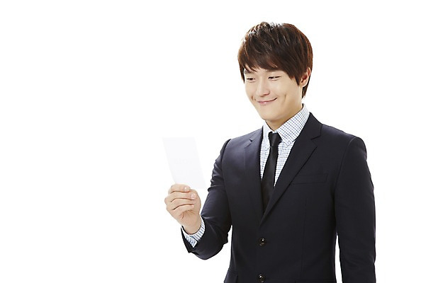 포토 JPG 스튜디오촬영 남자 캠페인 비즈니스 실내 한명 서기 미소 웃음 들기 누끼 사람 동양인 정장 상반신 20대 성인 한국인 직장인 비즈니스맨 공익캠페인 투표 선거 민주주의 사회이슈 투표용지 남자만 남자한명만 성인남자만 청년만 청년남자만 청년남자한명만 성인한명만 성인남자한명만 성인만 유권자 국내포토 직업 1 옷 컨셉 모션 표정 인종 청년 내부 파일형식