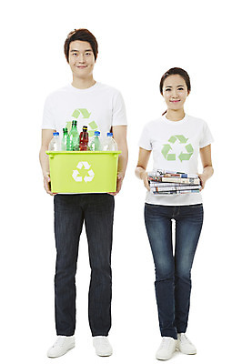 포토 JPG 스튜디오촬영 전신 여자 남자 캠페인 실내 서기 미소 웃음 들기 누끼 사람 동양인 20대 성인 두명 앞모습 자연보호 환경 그린캠페인 재활용 한국인 쓰레기통 공익캠페인 신문 보호 사회이슈 심볼 환경보전 에코 친환경 분리수거 페트병 재활용품 청년만 성인만 그린슈머 국내포토 뷰포인트 컨셉 모션 자연 표정 인종 청년 내부 간행물 뉴스 병_담는 파일형식
