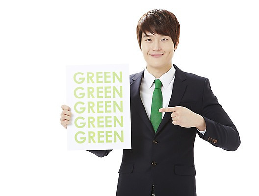 포토 JPG 스튜디오촬영 배너 남자 캠페인 비즈니스 안내 사각프레임 프레임 광고판 실내 틀 한명 서기 미소 웃음 들기 누끼 사람 동양인 정장 손짓 상반신 20대 성인 앞모습 자연보호 환경 그린캠페인 한국인 검지손가락 가리킴 직장인 비즈니스맨 공익캠페인 보호 사회이슈 알림 환경보전 에코 친환경 남자만 남자한명만 성인남자만 청년만 청년남자만 청년남자한명만 성인한명만 성인남자한명만 성인만 그린슈머 국내포토 직업 1 옷 뷰포인트 컨셉 손가락 모션 자연 알림판 표정 인종 청년 내부 사각형 판 파일형식