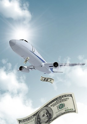 PSD 구름 편집 편집이미지 교통수단 교통 지폐 돈 항공교통 하늘 비행기 사람없음 금융 경제 3D 달러 운송업 비행 떨어짐 외화 100달러 편집3D 자연요소 산업 컨셉 대중교통 재산 디지털합성 파일형식