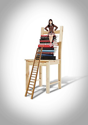 전신 PSD 편집 편집이미지 학생 여학생 여자 교육 교복 의자 사다리 청소년 고등학생 한명 웃음 사람 앉기 동양인 10대 책 쌓기 한국인 여자만 여자한명만 십대만 십대여자만 십대여자한명만 이미지편집 1 옷 가구 모션 표정 인종 도구 파일형식