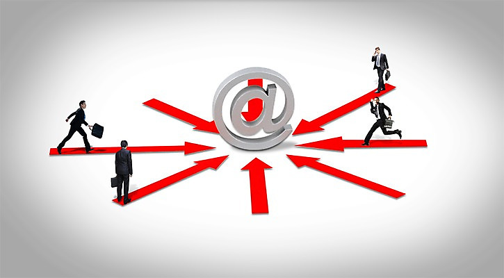 전신 PSD 편집이미지 기호 남자 화살표 인터넷 서류가방 가방 비즈니스 그림자 서기 사람 정장 여러명 성인 옆모습 뒷모습 빨간색 비즈니스라이프 달리기 걷기 직장인 비즈니스맨 방향 집중 골뱅이기호 남자만 성인남자만 성인만 이미지편집 직업 문자 라이프스타일 잡화 옷 뷰포인트 컬러 다수 컨셉 모션 파일형식