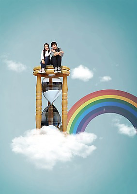 전신 PSD 구름 편집 편집이미지 학생 여학생 여자 교육 남자 남학생 대학생 시계 무지개 하늘 사람 앉기 동양인 20대 성인 두명 한국인 시간 모래시계 청년만 성인만 이미지편집 자연요소 모래 모션 인종 청년 파일형식