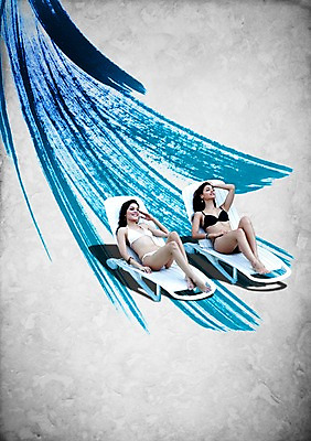 전신 PSD 서양인 외국인 백인 편집 편집이미지 계절 여자 수영복 바다 여행 의자 휴가 휴식 사람 앉기 풍경 성인 두명 여름 여름휴가 바캉스 비키니 기댐 선베드 여자만 성인여자만 성인만 이미지편집 옷 가구 컨셉 모션 인종 파일형식 여름_계절