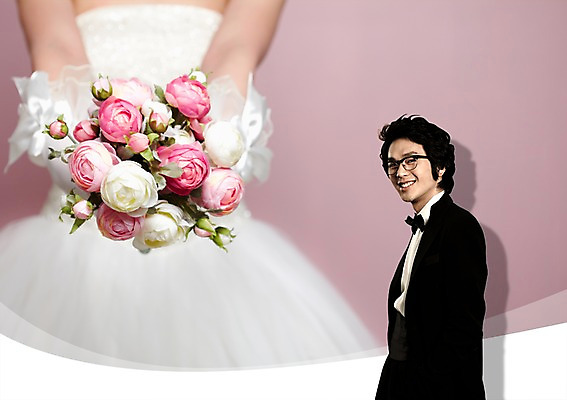 PSD 편집이미지 부부 여자 남자 꽃 신부 부케 신랑 결혼 사람 동양인 상반신 성인 두명 아웃포커스 한국인 성인만 이미지편집 식물 커플 꽃다발 촬영기법 인종 이벤트 파일형식