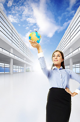 주간 PSD 서양인 외국인 구름 편집이미지 여자 지구 비즈니스 하늘 한명 들기 사람 정장 성인 야외 건물 글로벌 지구본 3D 비즈니스우먼 합성 여자만 여자한명만 성인여자만 성인만 편집3D 자연요소 1 건축물 옷 모션 인종 직장인 디지털합성 파일형식