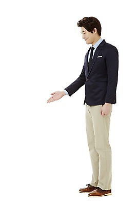 포토 JPG 스튜디오촬영 전신 남자 캠페인 비즈니스 모션 안내 실내 한명 서기 미소 웃음 누끼 사람 동양인 손짓 20대 성인 한국인 직장인 비즈니스맨 공익캠페인 알림 남자만 남자한명만 성인남자만 청년만 청년남자만 청년남자한명만 성인한명만 성인남자한명만 성인만 국내포토 직업 1 표정 인종 청년 내부 파일형식