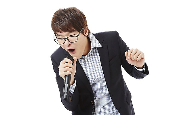 포토 JPG 스튜디오촬영 남자 캠페인 비즈니스 노래 실내 한명 서기 누끼 사람 동양인 상반신 20대 성인 비즈니스라이프 한국인 직장인 비즈니스맨 공익캠페인 만취 사회이슈 음주 마이크 음주문화 술주정 무선마이크 남자만 남자한명만 성인남자만 청년만 청년남자만 청년남자한명만 성인한명만 성인남자한명만 성인만 국내포토 직업 1 라이프스타일 음악 음향기기 컨셉 모션 인종 청년 내부 술취함 파일형식