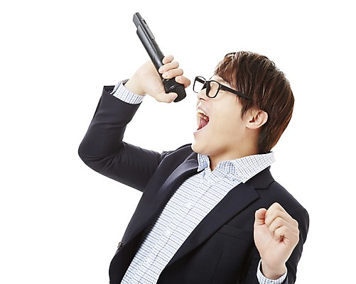 포토 JPG 스튜디오촬영 남자 캠페인 비즈니스 노래 실내 한명 서기 누끼 사람 동양인 상반신 20대 성인 비즈니스라이프 한국인 직장인 비즈니스맨 공익캠페인 만취 사회이슈 음주 마이크 음주문화 술주정 무선마이크 남자만 남자한명만 성인남자만 청년만 청년남자만 청년남자한명만 성인한명만 성인남자한명만 성인만 국내포토 직업 1 라이프스타일 음악 음향기기 컨셉 모션 인종 청년 내부 술취함 파일형식