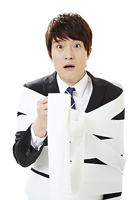 포토 JPG 스튜디오촬영 남자 캠페인 비즈니스 실내 한명 서기 누끼 사람 동양인 상반신 20대 성인 금융 경제 쇼핑 놀람 한국인 직장인 비즈니스맨 절약 공익캠페인 사회이슈 영수증 충동구매 과소비 남자만 남자한명만 성인남자만 청년만 청년남자만 청년남자한명만 성인한명만 성인남자한명만 성인만 국내포토 직업 1 감정 컨셉 모션 표정 인종 청년 내부 소비 파일형식