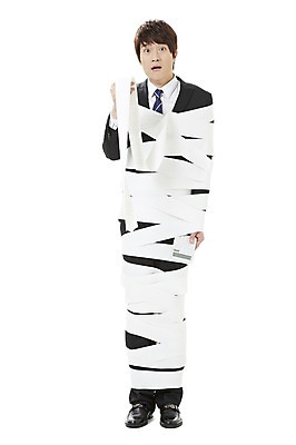 포토 JPG 스튜디오촬영 전신 남자 캠페인 비즈니스 실내 한명 서기 누끼 사람 동양인 20대 성인 금융 경제 쇼핑 놀람 한국인 직장인 비즈니스맨 절약 공익캠페인 사회이슈 영수증 충동구매 과소비 남자만 남자한명만 성인남자만 청년만 청년남자만 청년남자한명만 성인한명만 성인남자한명만 성인만 국내포토 직업 1 감정 컨셉 모션 표정 인종 청년 내부 소비 파일형식