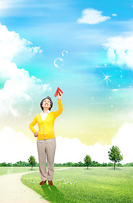 전신 PSD 나무 구름 편집 편집이미지 여자 노년 할머니 백그라운드 하늘 날리기 한명 서기 미소 웃음 들기 사람 동양인 손짓 초원 상반신 성인 실버라이프 희망 한국인 물방울 60대 종이비행기 감성 여자만 여자한명만 성인여자만 성인한명만 성인여자한명만 노인만 성인만 노인여자만 노인여자한명만 이미지편집 자연요소 식물 1 라이프스타일 감정 컨셉 모션 표정 인종 종이접기 파일형식