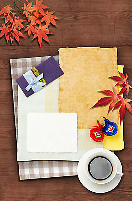PSD 편집 편집이미지 계절 종이 커피 음료 단풍 낙엽 편지봉투 복주머니 사람없음 목재 하이앵글 가을 나뭇가지 커피잔 편지지 한지 오브젝트 나무바닥 이미지편집 나무 뷰포인트 잎 재료 봉투 잔 바닥 전통소품 편지 파일형식