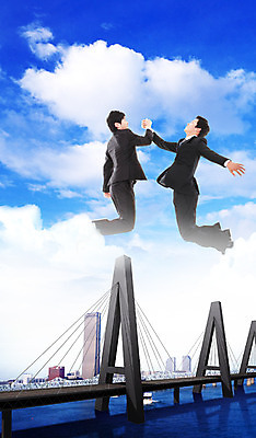 전신 PSD 구름 편집 편집이미지 건축물 남자 비즈니스 하늘 악수 사람 동양인 정장 손짓 빌딩 20대 성인 두명 건물 옆모습 청춘 도시풍경 마주보기 맑음 점프 파이팅 한국인 비행 도시 직장인 비즈니스맨 큼 거인 가교 남자만 성인남자만 청년만 청년남자만 성인만 이미지편집 자연요소 직업 옷 건축 뷰포인트 컨셉 모션 날씨 인종 풍경 청년 크기 파일형식