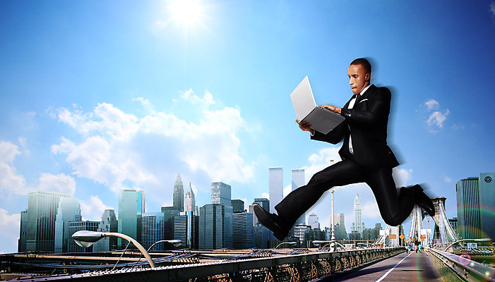 전신 PSD 외국인 구름 편집 편집이미지 남자 포즈 흑인 비즈니스 하늘 한명 들기 사람 풍경 정장 손짓 빌딩 20대 성인 노트북 전자제품 청춘 도시풍경 달리기 점프 도시 직장인 비즈니스맨 큼 거인 가교 남자만 남자한명만 성인남자만 청년만 청년남자만 청년남자한명만 성인한명만 성인남자한명만 성인만 이미지편집 자연요소 서양인 직업 1 건축물 옷 컨셉 모션 인종 청년 건물 크기 파일형식