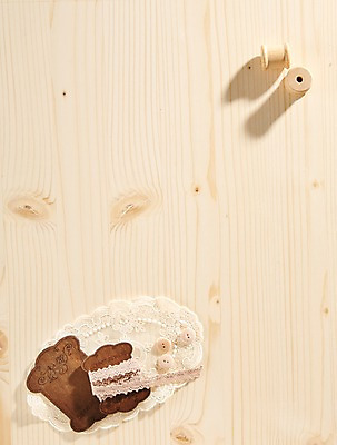 포토 JPG 스튜디오촬영 백그라운드 단추 실내 사람없음 목재 장식 끈 오브젝트 나무판자 도일리 타래 국내포토 레이스천 나무 재료 내부 직물 실타래 파일형식