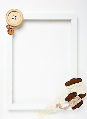 포토 JPG 스튜디오촬영 배너 액자 백그라운드 단추 안내 사각프레임 프레임 광고판 실내 틀 사람없음 장식 끈 알림 오브젝트 기념사진 타래 국내포토 레이스천 알림판 내부 사각형 직물 실타래 판 파일형식