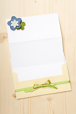 포토 JPG 스튜디오촬영 배너 꽃 리본 종이 백그라운드 봉투 편지봉투 안내 사각프레임 프레임 광고판 실내 틀 사람없음 장식 메모지 편지 알림 오브젝트 국내포토 식물 알림판 내부 사각형 사무용품 판 파일형식