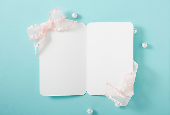 포토 JPG 스튜디오촬영 배너 리본 종이 백그라운드 안내 사각프레임 프레임 광고판 실내 틀 사람없음 장식 메모지 편지 알림 구슬 오브젝트 국내포토 카드프레임 알림판 내부 사각형 사무용품 판 파일형식