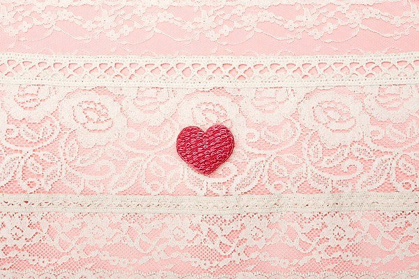 포토 JPG 스튜디오촬영 분홍색 컬러 배경화면 백그라운드 실내 사람없음 장식 하트 오브젝트 국내포토 레이스천 모양 내부 직물 파일형식