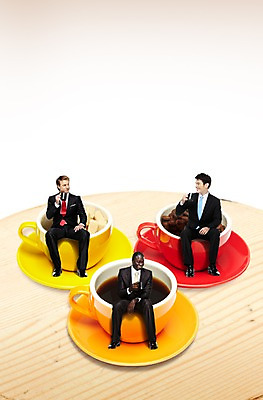 전신 PSD 서양인 외국인 백인 편집 편집이미지 남자 여유 커피 음료 흑인 탁자 티타임 휴식 잔 대화 미소 웃음 들기 사람 앉기 동양인 손짓 20대 성인 컵 세명 30대 청춘 원두 마시기 직장인 비즈니스맨 차 커피잔 찻잔 설탕 각설탕 원두커피 남자만 성인남자만 성인만 이미지편집 직업 식기 감정 가구 컨셉 비즈니스 모션 표정 말하기 인종 청년 장년 파일형식