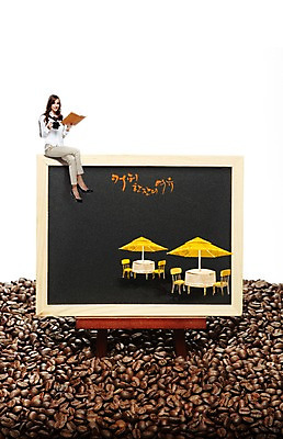 전신 PSD 서양인 외국인 백인 편집 편집이미지 긴머리 배너 여자 여유 커피 음료 티타임 휴식 알림판 한명 미소 웃음 들기 사람 앉기 20대 성인 책 캐주얼 청춘 독서 칠판 카페 원두 다리꼬기 커피잔 낟알 원두커피 여자만 여자한명만 성인여자만 청년만 청년여자만 성인한명만 청년여자한명만 성인여자한명만 성인만 이미지편집 1 헤어스타일 옷 감정 컨셉 모션 잔 표정 인종 청년 상점 파일형식