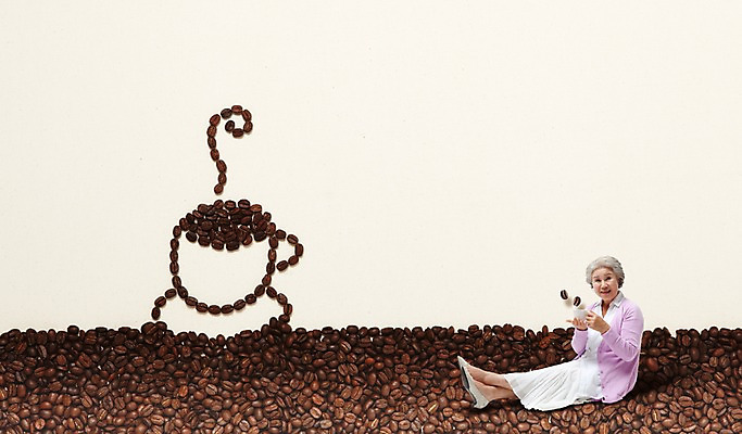 전신 PSD 편집 편집이미지 라이프스타일 여자 노년 커피 음료 구두 티타임 한명 미소 웃음 들기 사람 앉기 동양인 손짓 성인 캐주얼 실버라이프 치마 한국인 원두 60대 커피잔 낟알 원두커피 여자만 여자한명만 성인여자만 성인한명만 성인여자한명만 노인만 성인만 노인여자만 노인여자한명만 이미지편집 1 옷 신발 모션 하의 휴식 잔 표정 인종 생활 파일형식