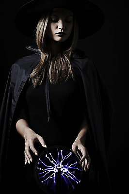 포토 JPG 스튜디오촬영 외국인 모델 해외기획촬영 모자 2012년태국 여자 컨셉 검은배경 실내 한명 서기 사람 20대 성인 분장 할로윈 마술 구슬 마녀 백설공주 마법 마녀모자 수정구슬 요술 여자만 여자한명만 성인여자만 청년만 청년여자만 성인한명만 청년여자한명만 성인여자한명만 성인만 국내포토 모자_잡화 1 잡화 백그라운드 모션 동화 인종 청년 내부 검은색 마술도구 공주님 파일형식