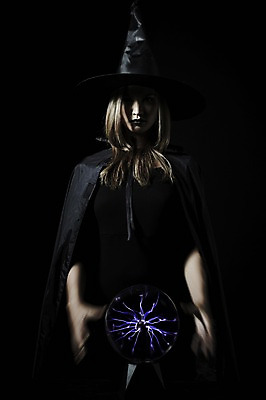 포토 JPG 스튜디오촬영 외국인 모델 해외기획촬영 모자 2012년태국 여자 컨셉 검은배경 실내 한명 서기 사람 20대 성인 분장 할로윈 마술 구슬 마녀 백설공주 마법 마녀모자 수정구슬 요술 여자만 여자한명만 성인여자만 청년만 청년여자만 성인한명만 청년여자한명만 성인여자한명만 성인만 국내포토 모자_잡화 1 잡화 백그라운드 모션 동화 인종 청년 내부 검은색 마술도구 공주님 파일형식