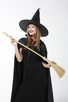 포토 JPG 스튜디오촬영 외국인 모델 해외기획촬영 모자 2012년태국 여자 컨셉 실내 한명 서기 미소 웃음 누끼 사람 20대 성인 분장 할로윈 청소도구 빗자루 마녀 백설공주 마녀모자 여자만 여자한명만 성인여자만 청년만 청년여자만 성인한명만 청년여자한명만 성인여자한명만 성인만 국내포토 모자_잡화 1 잡화 모션 동화 표정 인종 청년 내부 도구 청소 공주님 파일형식