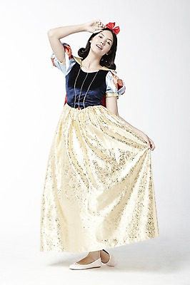 포토 JPG 스튜디오촬영 전신 외국인 모델 해외기획촬영 2012년태국 드레스 여자 컨셉 모션 실내 한명 서기 미소 웃음 누끼 사람 손짓 20대 성인 백설공주 여자만 여자한명만 성인여자만 청년만 청년여자만 성인한명만 청년여자한명만 성인여자한명만 성인만 국내포토 1 옷 동화 표정 인종 청년 내부 공주님 파일형식