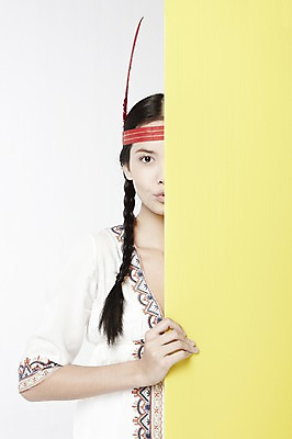 포토 JPG 스튜디오촬영 외국인 모델 해외기획촬영 배너 2012년태국 여자 포즈 컨셉 안내 프레임 실내 한명 서기 누끼 사람 상반신 20대 성인 장식 인디언 알림 깃털 여자만 여자한명만 성인여자만 청년만 청년여자만 성인한명만 청년여자한명만 성인여자한명만 성인만 국내포토 1 모션 아메리카 인종 청년 내부 파일형식