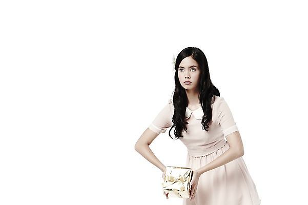 포토 JPG 스튜디오촬영 외국인 모델 해외기획촬영 2012년태국 드레스 원피스 여자 인형 포즈 컨셉 모션 실내 선물 한명 서기 들기 누끼 사람 20대 성인 선물상자 순수 마리오네트 마리오네트인형 여자만 여자한명만 성인여자만 청년만 청년여자만 성인한명만 청년여자한명만 성인여자한명만 성인만 국내포토 1 옷 인종 청년 내부 상자 파일형식