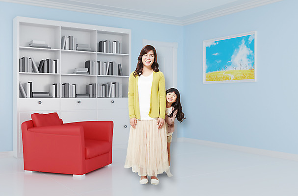 전신 PSD 편집 편집이미지 라이프스타일 긴머리 여자 딸 어린이 액자 거실 가족 모녀 엄마 책장 슬리퍼 서기 미소 웃음 사람 동양인 소녀 성인 두명 책 30대 인테리어 청춘 치마 소파 전시 유치원생 한국인 카디건 서랍장 여자만 이미지편집 헤어스타일 디자인 가구 신발 컨셉 의자 관계 모션 하의 표정 인종 생활 장년 외투 파일형식