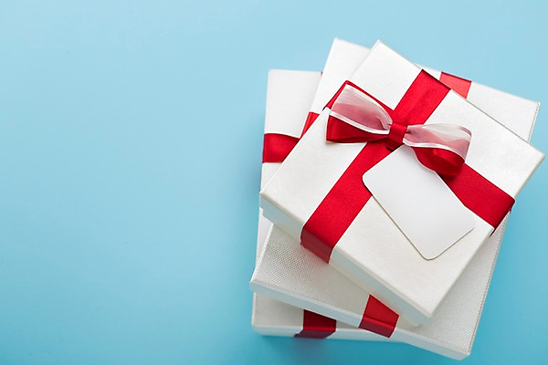 포토 JPG 스튜디오촬영 리본 배경화면 백그라운드 포장 실내 선물포장 선물 근접촬영 사람없음 아웃포커스 장식 선물상자 상자 끈 오브젝트 국내포토 뷰포인트 촬영기법 내부 파일형식