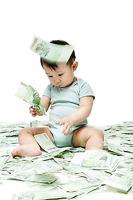 포토 JPG 스튜디오촬영 전신 응시 남자 어린이라이프 지폐 돈 날리기 실내 한명 들기 누끼 사람 앉기 동양인 앞모습 금융 경제 한국인 아기 원화 만원 어린이경제 돈벼락 남자만 남자한명만 아기만 남자아기만 남자아기한명만 국내포토 1 라이프스타일 시선 어린이 뷰포인트 모션 인종 내부 재산 파일형식