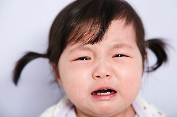 포토 JPG 스튜디오촬영 여자 어린이라이프 얼굴 실내 표정 한명 사람 동양인 근접촬영 상반신 앞모습 아웃포커스 신체부위 한국인 슬픔 아기 울음 눈물 보라색배경 여자만 여자한명만 아기만 여자아기만 여자아기한명만 국내포토 1 라이프스타일 감정 어린이 뷰포인트 백그라운드 촬영기법 인종 내부 보라색 파일형식