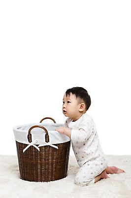 포토 JPG 스튜디오촬영 전신 응시 남자 어린이라이프 놀이 실내 한명 누끼 사람 앉기 동양인 옆모습 바구니 카펫 한국인 매트 아기 남자만 남자한명만 아기만 남자아기만 남자아기한명만 국내포토 1 라이프스타일 시선 어린이 뷰포인트 모션 인종 내부 파일형식