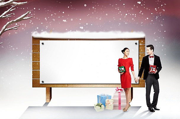 전신 PSD 서양인 외국인 백인 편집 편집이미지 커플 계절 원피스 여자 남자 크리스마스 설경 겨울 포토일러 나비넥타이 프레임 알림판 크리스마스선물 선물 서기 미소 웃음 들기 사람 동양인 풍경 정장 턱시도 손짓 이벤트 20대 성인 두명 목재 빨간색 선물상자 청춘 치마 손잡기 눈 잡기 청년만 성인만 이미지편집 자연요소 나무 옷 기념일 컬러 컨셉 재료 관계 모션 하의 넥타이 날씨 표정 인종 청년 상자 파일형식