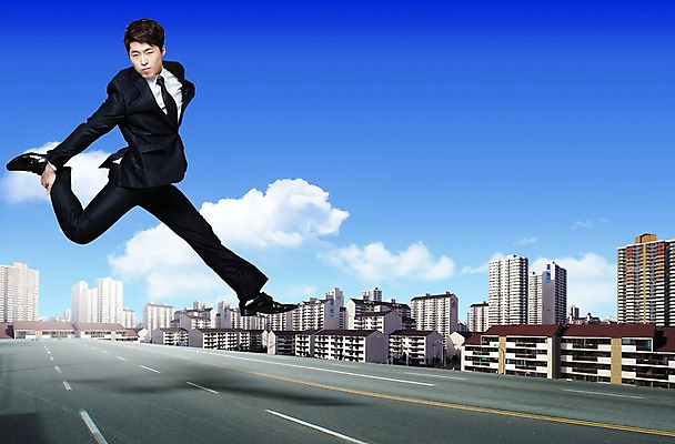 전신 PSD 구름 편집 편집이미지 남자 도로 구두 비즈니스 하늘 아파트 주택 한명 사람 동양인 정장 손짓 빌딩 20대 성인 건물 청춘 도시풍경 달리기 점프 한국인 잡기 도시 직장인 비즈니스맨 큼 지각 바쁨 거인 분양 가교 남자만 남자한명만 성인남자만 청년만 청년남자만 청년남자한명만 성인한명만 성인남자한명만 성인만 이미지편집 자연요소 직업 1 건축물 옷 길 신발 컨셉 교통시설 모션 부동산 인종 풍경 청년 크기 파일형식