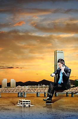 PSD 편집 편집이미지 응시 남자 도로 구두 시계 수상교통 비즈니스 한명 미소 웃음 사람 앉기 동양인 정장 손짓 빌딩 20대 성인 건물 스마트폰 청춘 강 도시풍경 노을 한국인 비즈니스맨 계획 큼 유람선 한강 통화 거인 선박 남자만 남자한명만 성인남자만 청년만 청년남자만 청년남자한명만 성인한명만 성인남자한명만 성인만 이미지편집 자연요소 1 건축물 시선 옷 길 교통수단 신발 컨셉 배_교통 교통시설 모션 서울 표정 인종 풍경 청년 핸드폰 스마트기기 도시 직장인 크기 랜드마크 파일형식