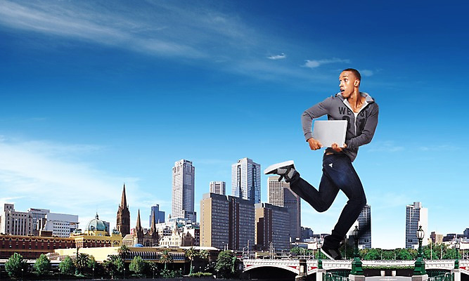 전신 PSD 서양인 외국인 편집 편집이미지 응시 남자 흑인 운동화 비즈니스 정보기술 한명 들기 사람 빌딩 20대 성인 건물 캐주얼 노트북 전자제품 컴퓨터 청춘 도시풍경 달리기 점프 청바지 직장인 비즈니스맨 뒤돌아보기 큼 지각 바쁨 후드티셔츠 거인 가교 남자만 남자한명만 성인남자만 청년만 청년남자만 청년남자한명만 성인한명만 성인남자한명만 성인만 이미지편집 직업 1 건축물 시선 옷 신발 컨셉 티셔츠 바지 모션 기술 인종 풍경 청년 도시 크기 파일형식