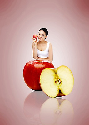 PSD 편집 편집이미지 웰빙 여자 백그라운드 과일 한명 들기 사람 동양인 상반신 성인 한국인 신선 사과 유기농 슬라이스 여자만 여자한명만 성인여자만 성인만 이미지편집 1 모션 인종 파일형식