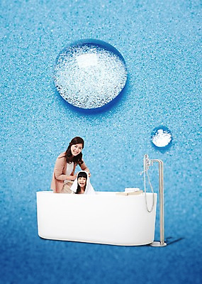 PSD 편집 편집이미지 여자 딸 어린이 가족 모녀 엄마 욕조 미소 웃음 사람 동양인 소녀 상반신 성인 두명 30대 부모 수건 목욕 청결 유치원생 한국인 육아 욕실 자녀 물방울 화장실 닦기 머리말리기 여자만 이미지편집 관계 모션 표정 인종 장년 위생용품 위생 파일형식