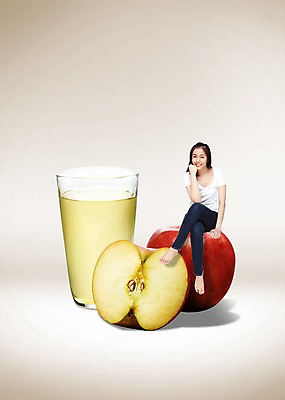 전신 PSD 외국인 편집 편집이미지 웰빙 여자 음료 백그라운드 과일 잔 한명 웃음 사람 앉기 동양인 성인 컵 주스 신선 사과 유기농 담기 슬라이스 사과주스 여자만 여자한명만 성인여자만 성인만 이미지편집 1 식기 모션 표정 인종 과일주스 파일형식