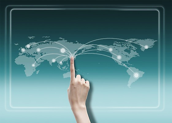 PSD 편집 편집이미지 해외 손 세계지도 지도 비즈니스 손가락 한명 손짓 신체부위 글로벌 글로벌비즈니스 검지손가락 네트워크 연결 손모양 이미지편집 모양 1 모션 사람 세계 파일형식 손_신체부위