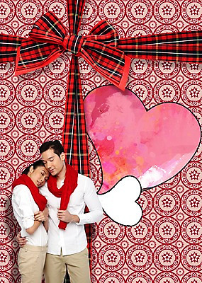 전신 PSD 서양인 외국인 편집이미지 커플 여자 남자 커플라이프 안기 프레임 그림자 선물 사랑 미소 웃음 사람 성인 두명 앞모습 캐주얼 선물상자 상자 목도리 하트 커플룩 하트프레임 성인만 이미지편집 모양 라이프스타일 잡화 옷 감정 뷰포인트 관계 모션 표정 인종 파일형식