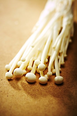 포토 JPG 스튜디오촬영 웰빙 음식 백그라운드 채소 식재료 탁자 실내 근접촬영 사람없음 아웃포커스 농작물 버섯 친환경 유기농 팽이버섯 국내포토 뷰포인트 가구 농업 촬영기법 내부 환경 파일형식